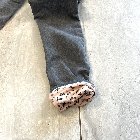 H&M - Girls Skinny Fit Jeans, Lined with soft fabric, adjustable waist. Size 6x - Picture 5 of 7